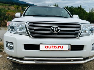 2014 Toyota Land Cruiser 200 Series Рестайлинг 1, белый, 4400000 рублей, вид 3