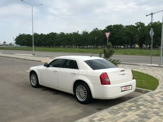 2008 Chrysler 300C I, белый, 400000 рублей, вид 3