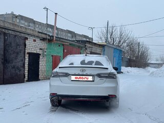 2020 Toyota Camry VIII (XV70), белый, 2900000 рублей, вид 4