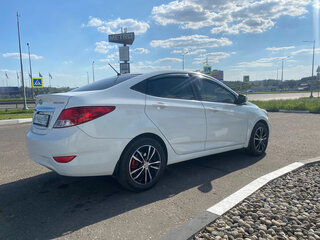 2013 Hyundai Solaris I, белый, 760000 рублей, вид 4