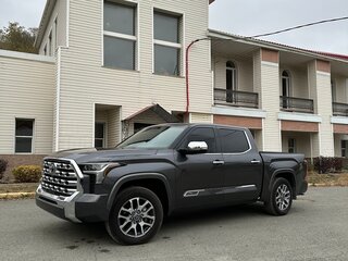 2023 Toyota Tundra CrewMax III, серый, 10188576 рублей, вид 1