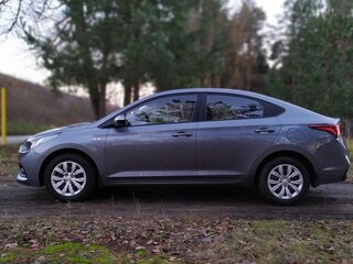 2017 Hyundai Solaris II, серый, 1610000 рублей, вид 5