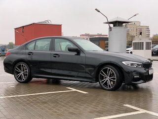 2019 BMW 3 серии 330i xDrive VII (G2x), чёрный, 4100000 рублей, вид 5
