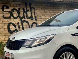 2015 Kia Rio III Рестайлинг, белый, 490000 рублей, вид 1