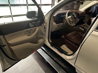 2021 Mercedes-Benz Maybach GLS 600 I, белый, 21000000 рублей, вид 5