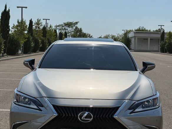 2019 Lexus ES 200 VII, серый - вид 2
