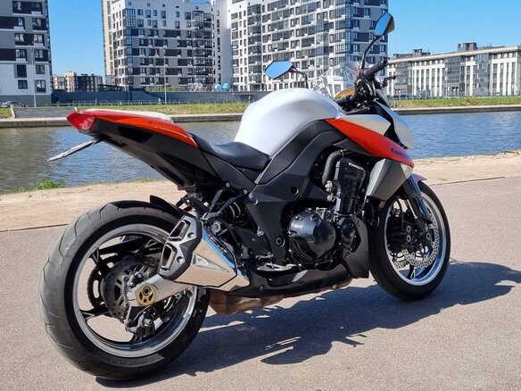 2010 Kawasaki Z 1000, белый, 750000 рублей - вид 2