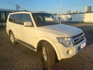 2011 Mitsubishi Pajero IV Рестайлинг 1, белый, 2390000 рублей, вид 1
