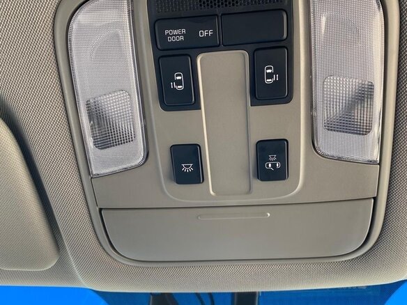 2018 Kia Carnival III, белый, 2550000 рублей - вид 22