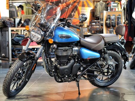 2025 Royal Enfield Meteor, голубой, 528000 рублей, вид 1