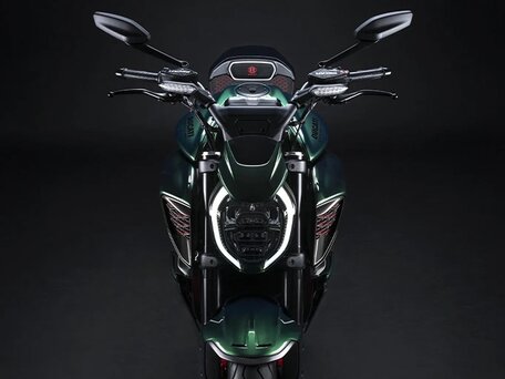 2024 Ducati Diavel V4, зелёный, 6950000 рублей, вид 3