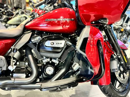 2020 Harley-Davidson Road Glide Limited, красный, 2990000 рублей, вид 5