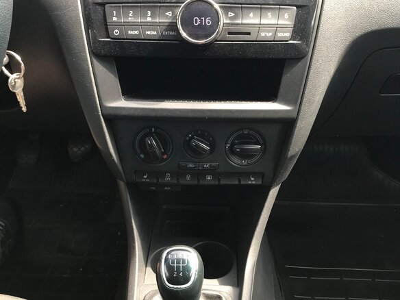 2017 Skoda Rapid I, белый, 740000 рублей - вид 9