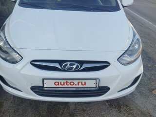 2013 Hyundai Solaris I, белый, 890000 рублей, вид 1