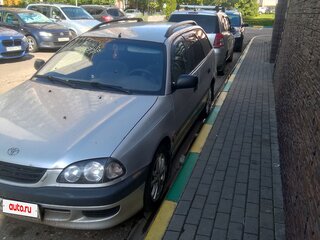 1999 Toyota Avensis I, серебристый, 370000 рублей, вид 1