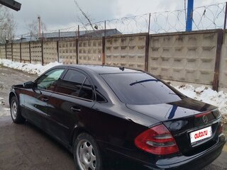 2005 Mercedes-Benz E-Класс 200 III (W211, S211), чёрный, 1000000 рублей, вид 5