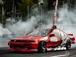 1989 Nissan Cefiro I (A31), красный, 1080000 рублей, вид 1