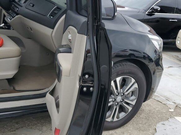 2019 Kia Carnival III, чёрный, 2600000 рублей - вид 11
