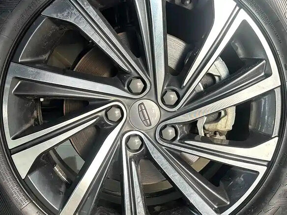 2021 Geely Coolray (Binyue) I, чёрный - вид 23