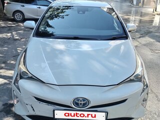 2016 Toyota Prius IV (XW50), белый, 1050000 рублей, вид 1