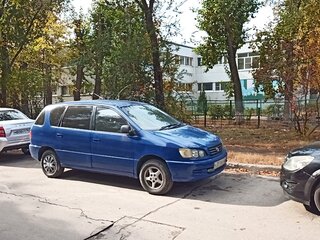 1997 Toyota Ipsum I (M10), синий, 690000 рублей, вид 1