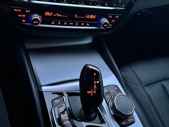 2018 BMW 5 серии 520d VII (G30/G31/G38), чёрный, 4300000 рублей - вид 21