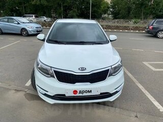 2017 Kia Rio III Рестайлинг, белый, 880000 рублей, вид 2