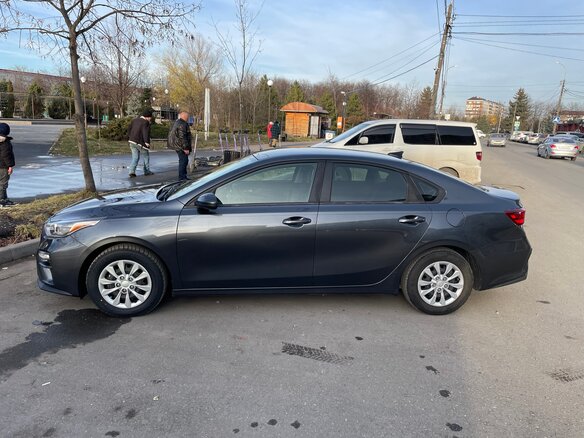 2019 Kia Forte III, серый, 2100000 рублей - вид 3