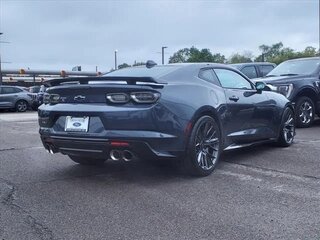 2023 Chevrolet Camaro ZL1 VI Рестайлинг, серый, 19048058 рублей, вид 3