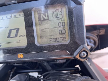 2016 Yamaha MT-09 Tracer (FJ-09), красный, 780000 рублей, вид 5