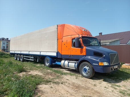 2002 Volvo VN, оранжевый, 1700000 рублей, вид 4