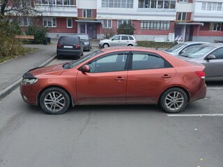 2011 Kia Cerato 6-speed II, оранжевый, 800500 рублей, вид 4
