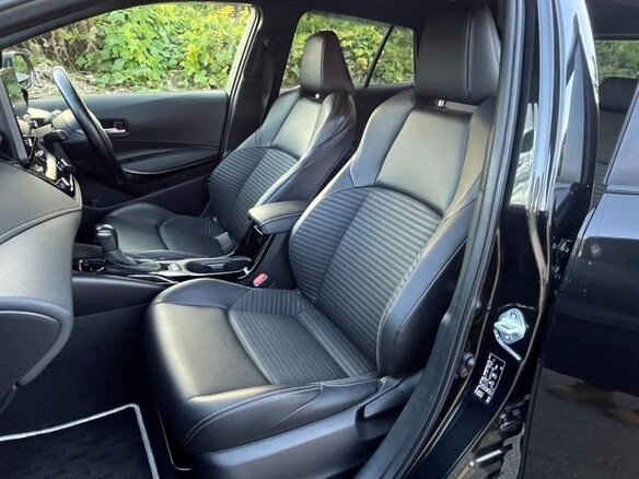 2022 Toyota Corolla XII (E210), чёрный, 1316000 рублей - вид 9