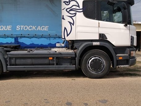 2004 Scania P-series, белый, 2000000 рублей, вид 4
