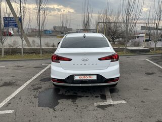 2020 Hyundai Elantra VI (AD) Рестайлинг, белый, 2100000 рублей, вид 4