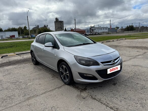 2013 Opel Astra J Рестайлинг, серебристый, 520000 рублей - вид 5
