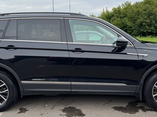 2020 Volkswagen Tiguan Allspace II, чёрный, 2690000 рублей, вид 2