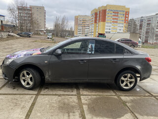 2010 Chevrolet Cruze I, серый, 300000 рублей, вид 3