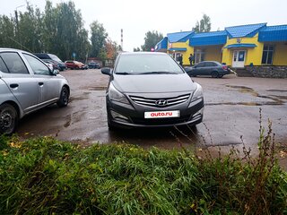 2015 Hyundai Solaris I Рестайлинг, серый, 1040000 рублей, вид 2