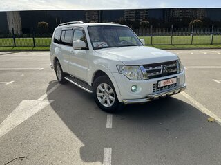 2011 Mitsubishi Pajero IV Рестайлинг 1, белый, 2299000 рублей, вид 2