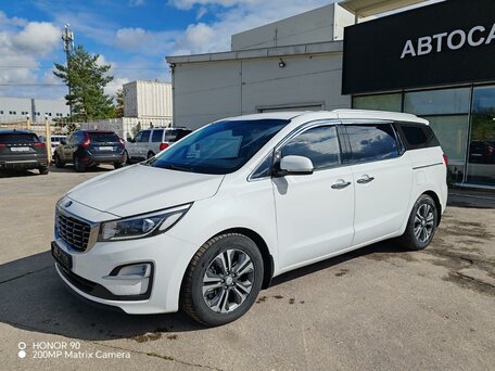 Kia Carnival III