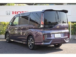2017 Honda Stepwgn Spada V, фиолетовый, 1590000 рублей, вид 3