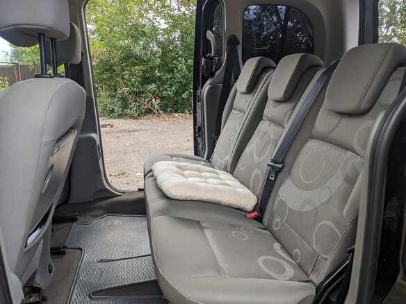 2011 Renault Kangoo II, чёрный, 400000 рублей - вид 7