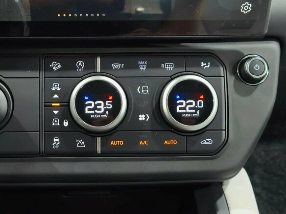 2026 Land Rover Defender 110 II, чёрный - вид 15