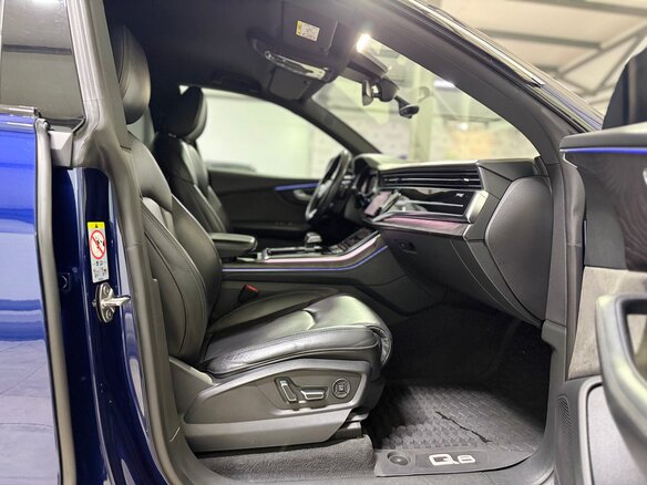 2019 Audi Q8 45 TDI I (4M), синий, 6290000 рублей - вид 29