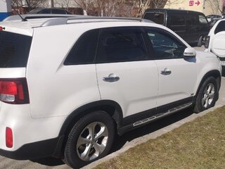 2012 Kia Sorento II Рестайлинг, белый, 1800000 рублей, вид 4