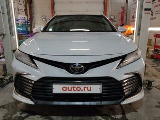 2021 Toyota Camry VIII (XV70) Рестайлинг, белый, 3400000 рублей, вид 2