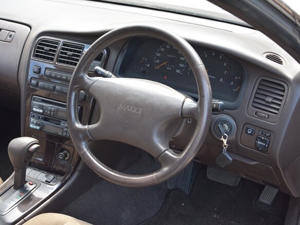 1995 Toyota Mark II VII (X90), белый, 1200000 рублей - вид 4