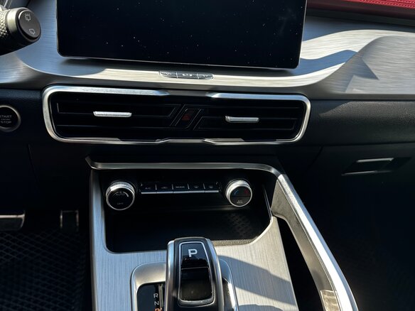 2021 Geely Coolray I, красный, 1920000 рублей - вид 11