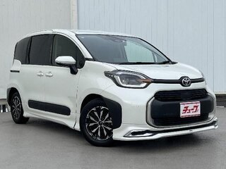 2023 Toyota Sienta III, белый, 1330000 рублей, вид 1